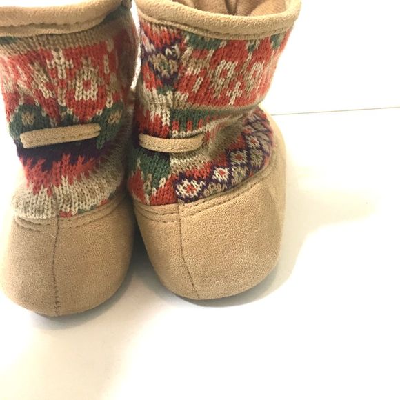 DF BY DEARFOAMS Southwestern Ankle Bootie Slippers - Picture 6 of 8